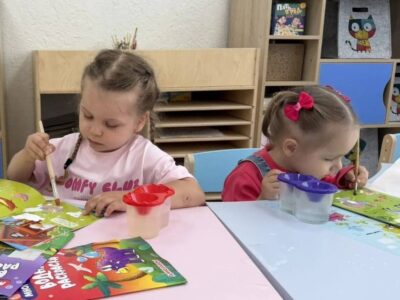 Как простая раскраска помогает найти общий язык