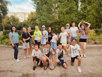 «Краски лета» — вечерняя досуговая программа в школах!